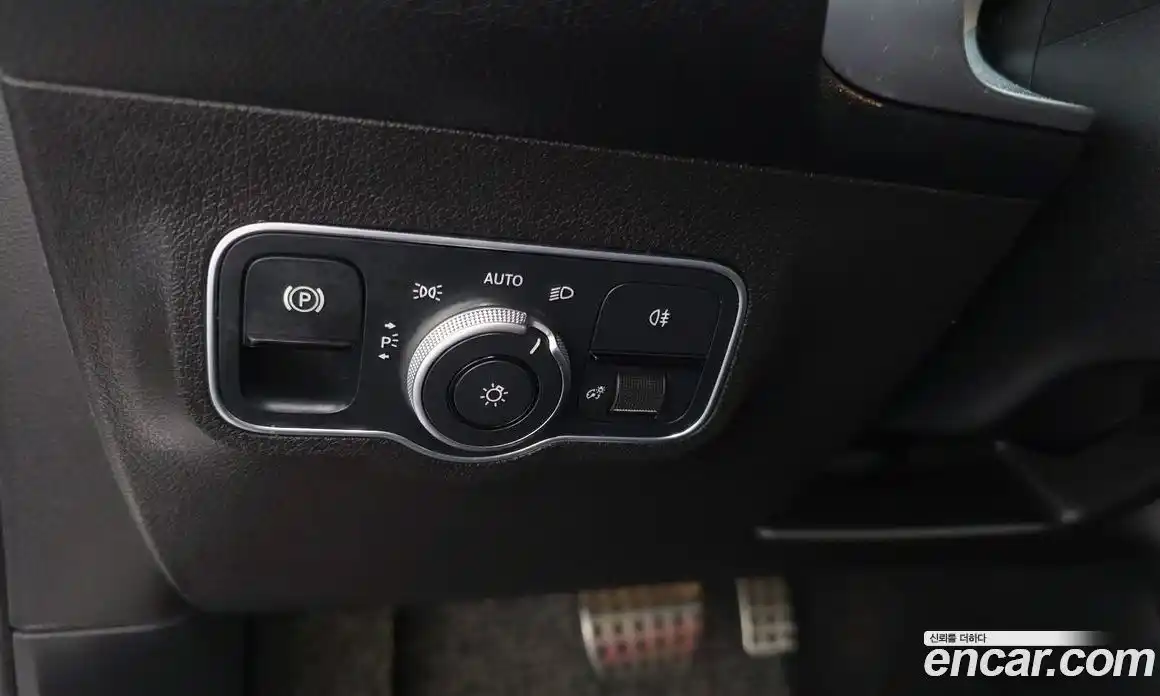 Mercedes-Benz GLB-Class 2021 2.0 гидро, фото 23
