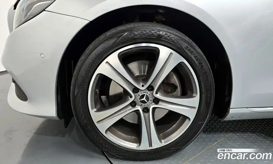 Mercedes-Benz E-Class 2018 1.9 гидро, фото 5