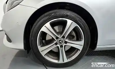Mercedes-Benz E-Class 2018 1.9 гидро, миниатюра 5