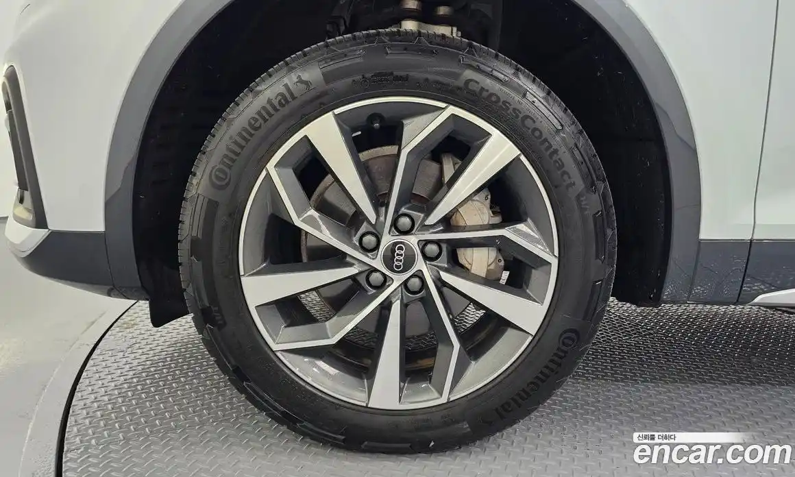 Audi Q5 2021 2.0 гидро, фото 5