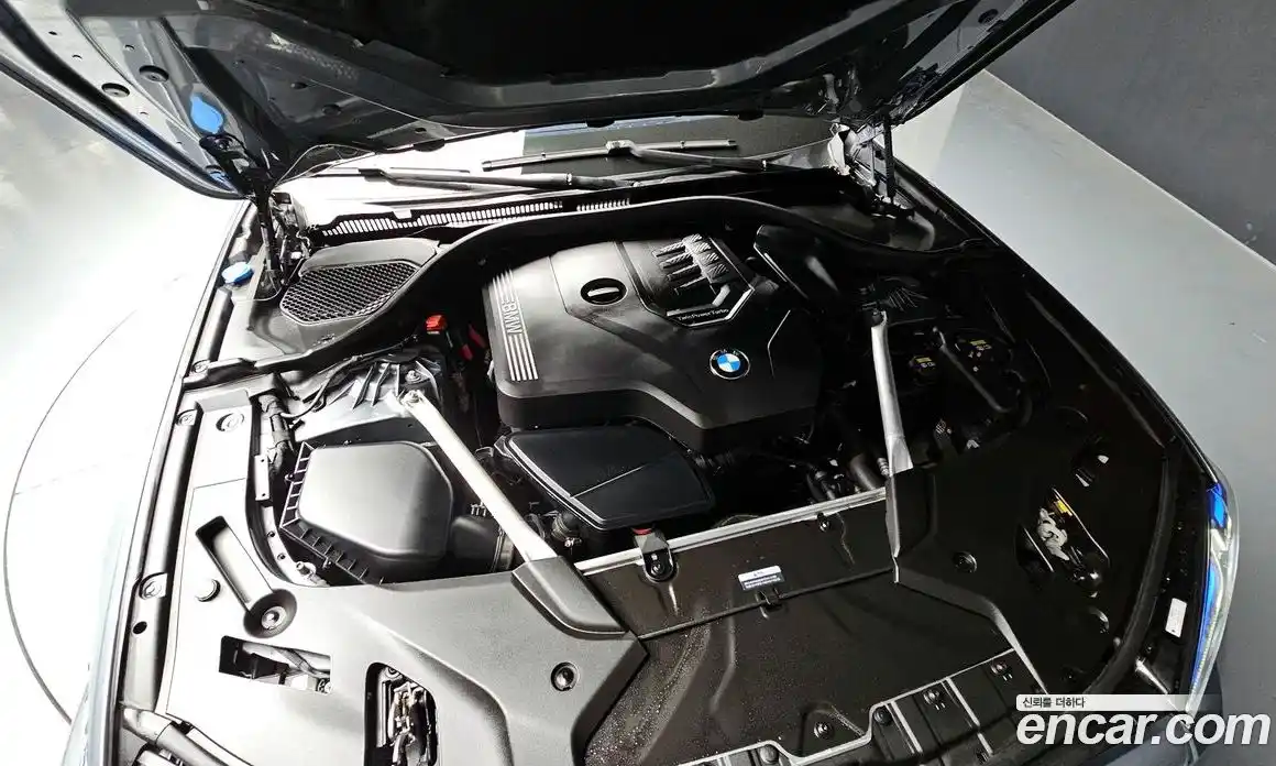 BMW 5-Series 2023 2.0 гидро, фото 6