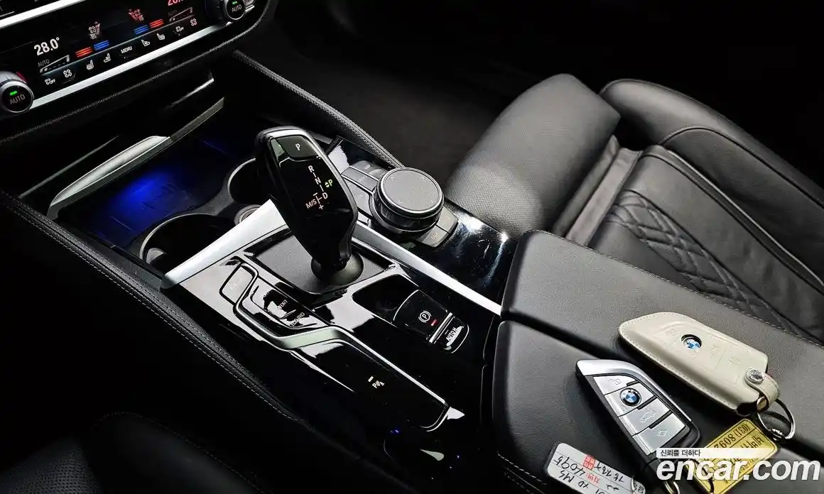 BMW 5-Series 2023 2.0 гидро, фото 9