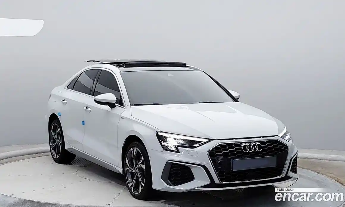 Audi A3 2023 2.0 автомат (гидро), фото 3