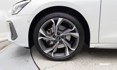 Audi A3 2023 2.0 автомат (гидро), миниатюра 5