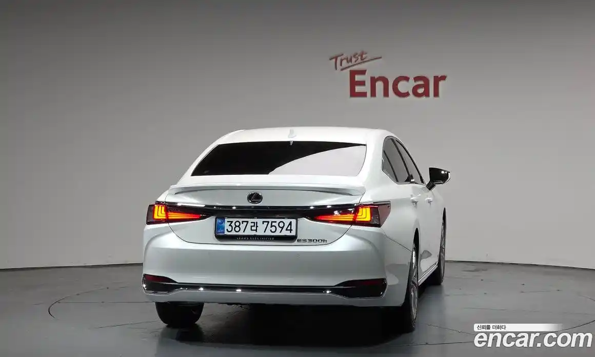 Lexus ES 2026 2.5 гидро, фото 4