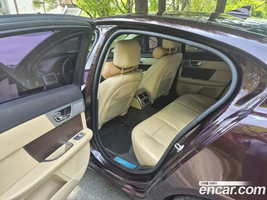 Jaguar XF 2014 2.2 гидро, фото 8