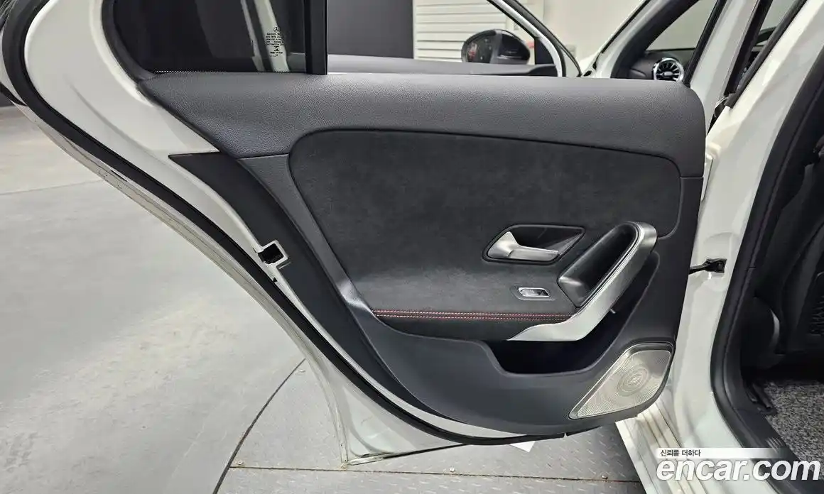 Mercedes-Benz A-Class 2022 2.0 гидро, фото 14