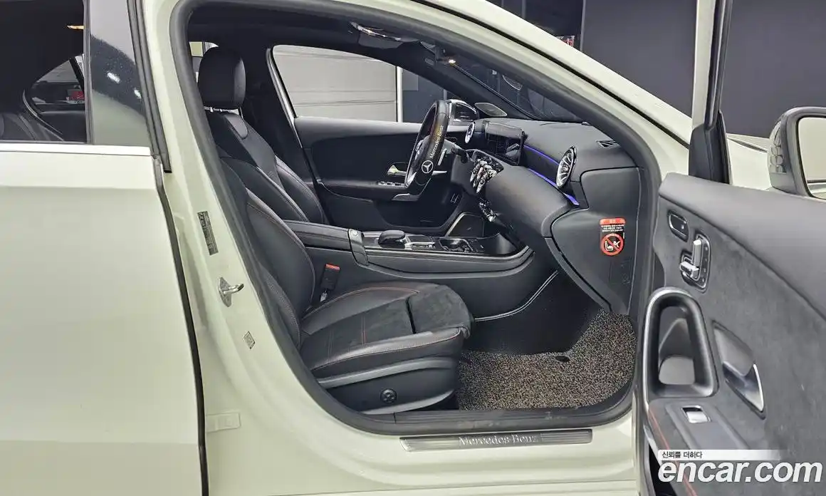 Mercedes-Benz A-Class 2022 2.0 гидро, фото 15