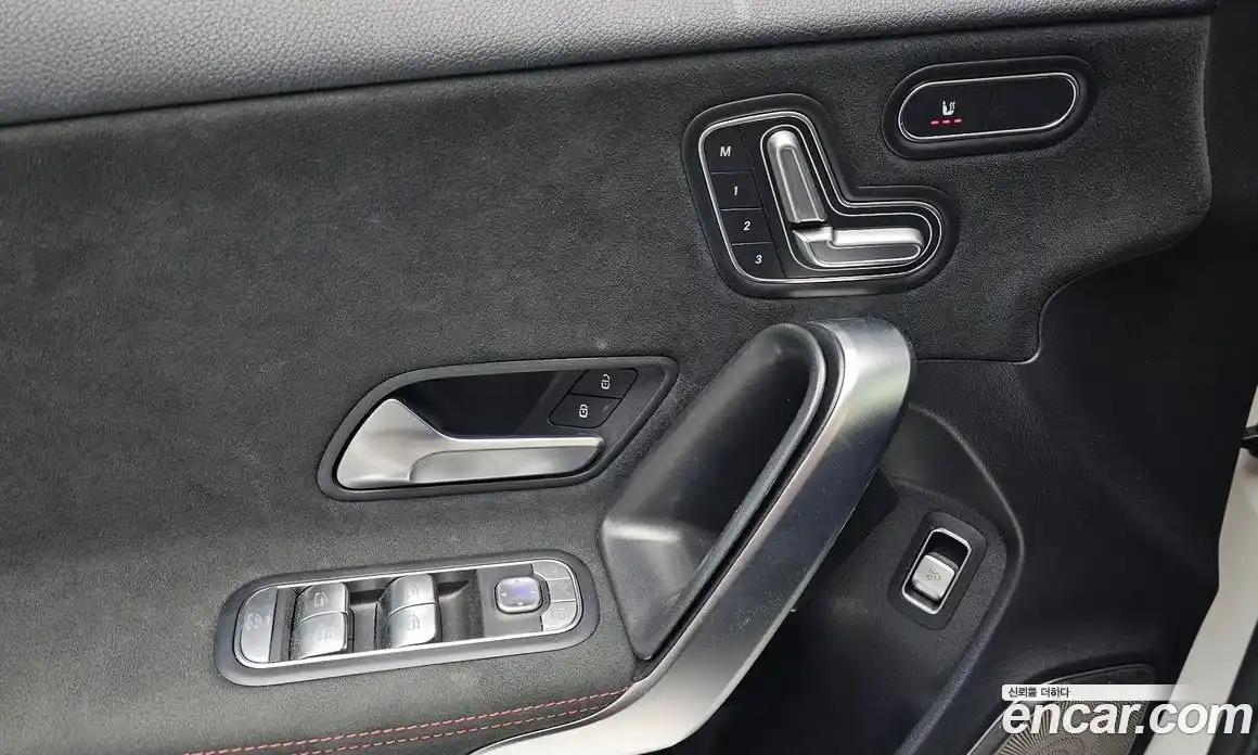 Mercedes-Benz A-Class 2022 2.0 гидро, фото 21