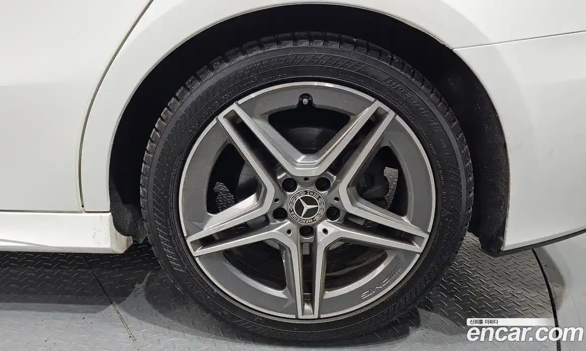 Mercedes-Benz A-Class 2022 2.0 гидро, фото 6