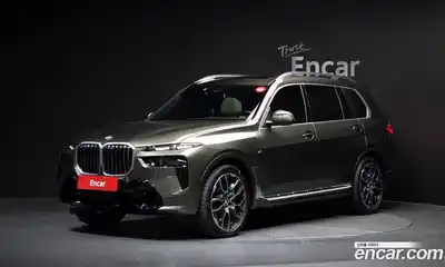 BMW X7, 2025