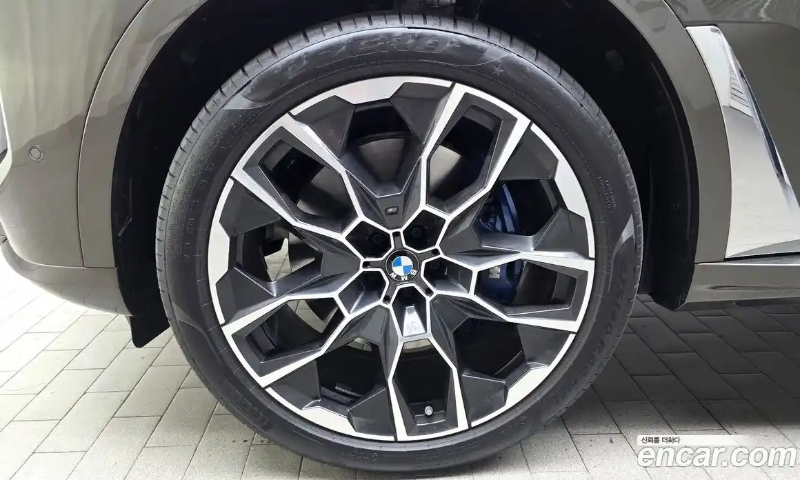 BMW X7 2025 3.0 гидро, фото 5