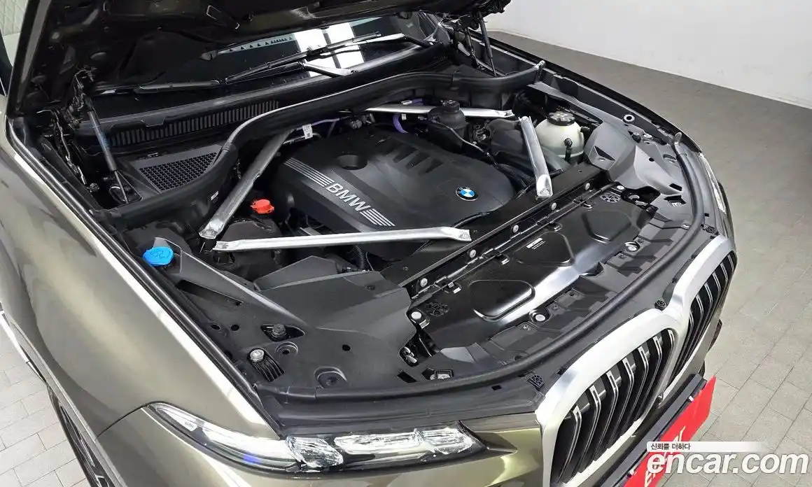 BMW X7 2025 3.0 гидро, фото 6