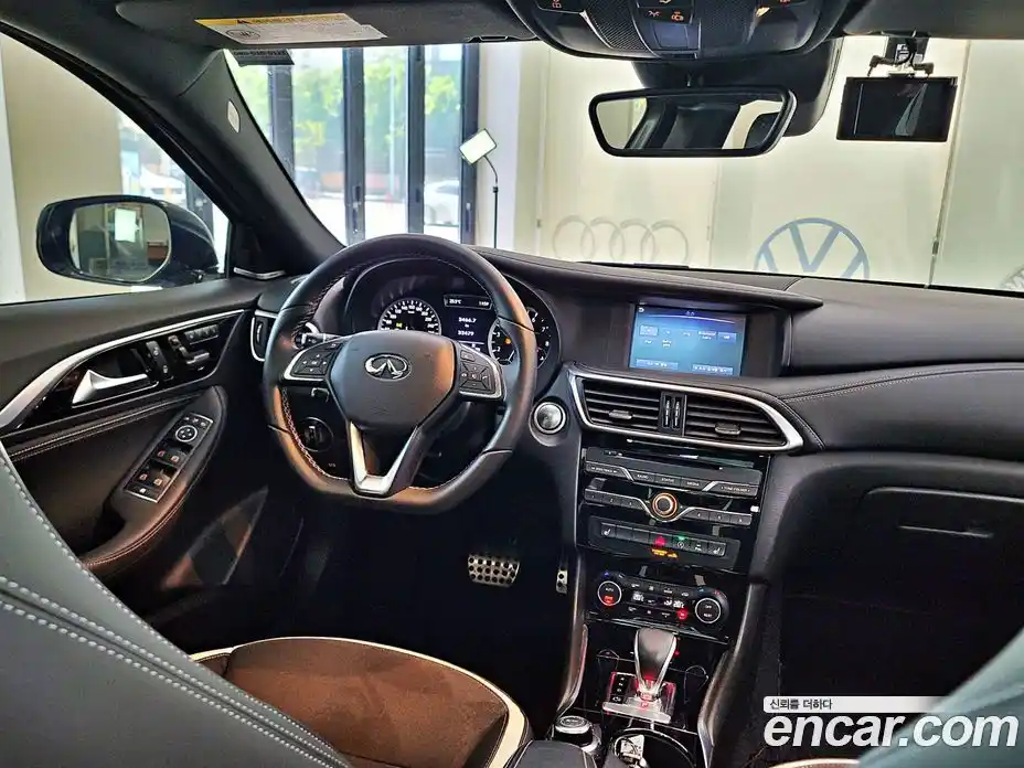 Infiniti Q30 2017 2.0 гидро, фото 11
