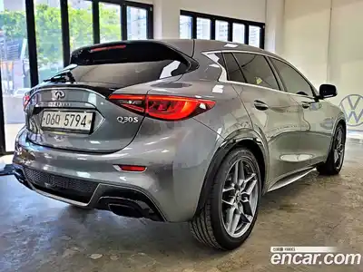 Infiniti Q30 2017 2.0 гидро, миниатюра 4