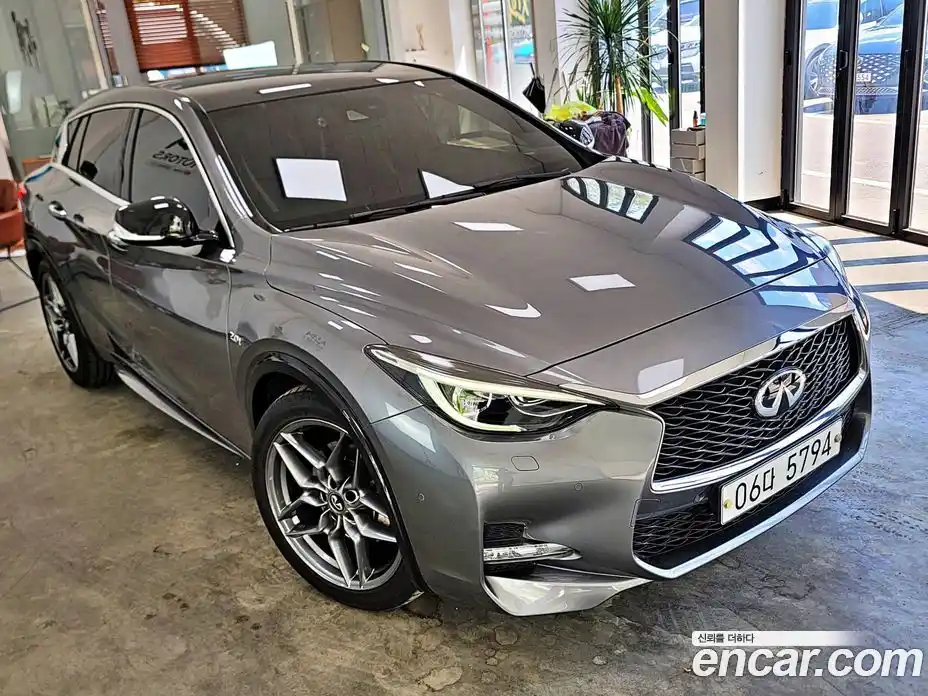 Infiniti Q30 2017 2.0 гидро, фото 6
