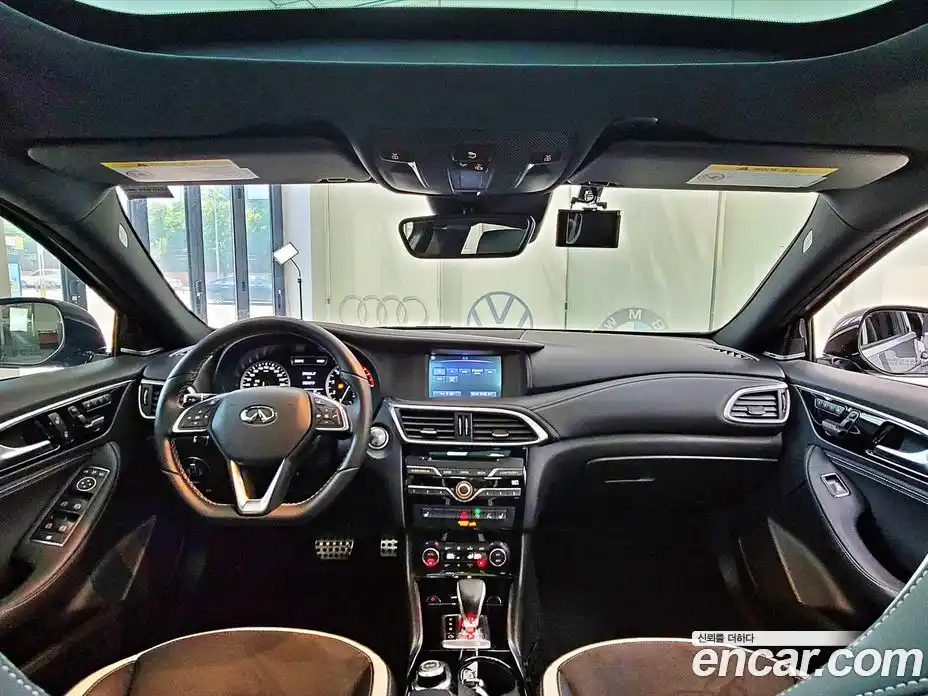 Infiniti Q30 2017 2.0 гидро, фото 7