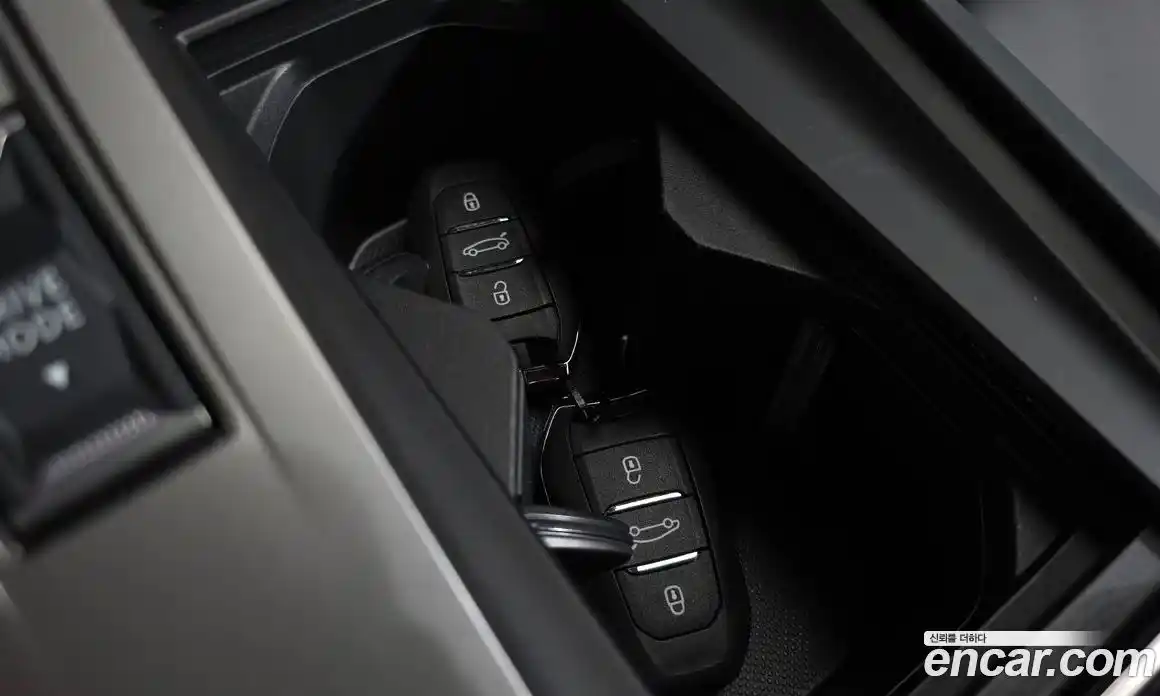 Peugeot 308 2025 1.2 автомат (гидро), фото 33