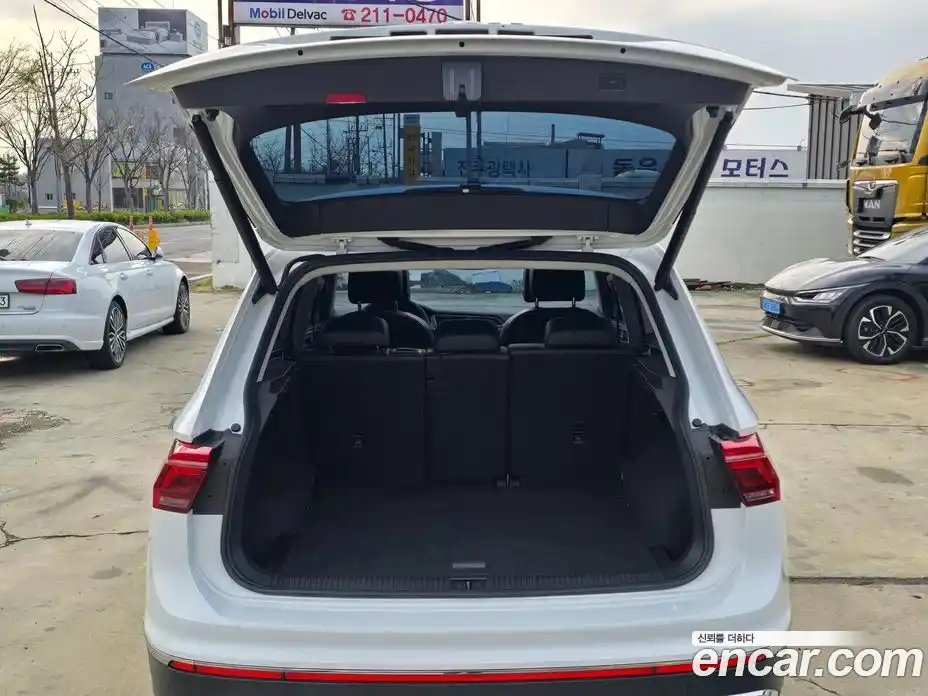 Volkswagen Tiguan 2021 2.0 автомат (гидро), фото 18