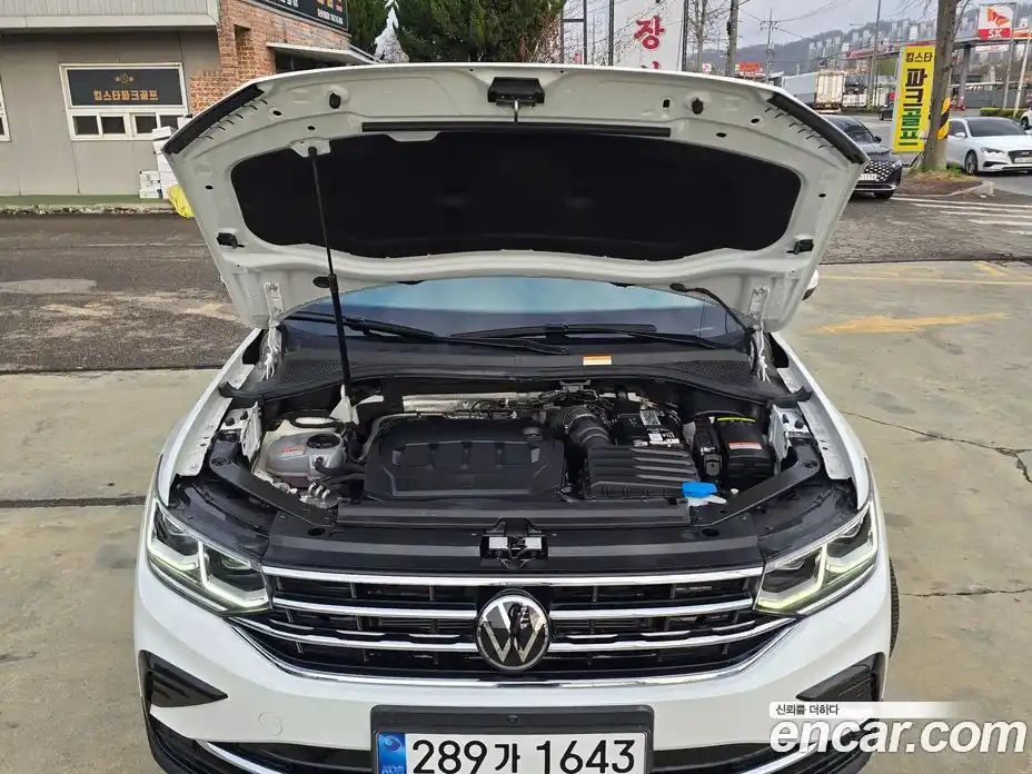 Volkswagen Tiguan 2021 2.0 автомат (гидро), фото 20