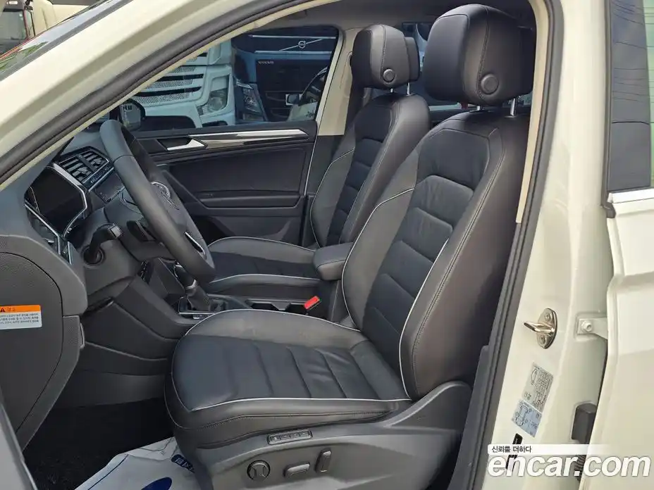 Volkswagen Tiguan 2021 2.0 автомат (гидро), фото 8