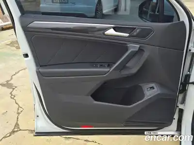 Volkswagen Tiguan 2021 2.0 автомат (гидро), миниатюра 10