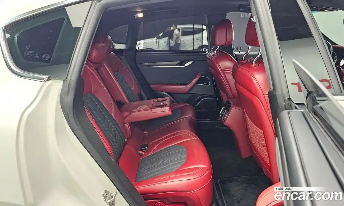Maserati Levante 2017 3.0 гидро, фото 11