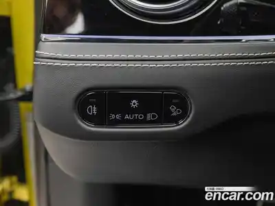 Bentley Flying Spur 2024 4.0 гидро, миниатюра 12