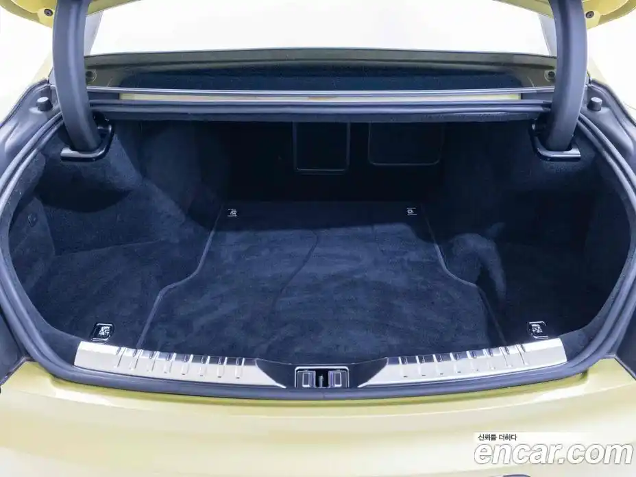 Bentley Flying Spur 2024 4.0 гидро, фото 19