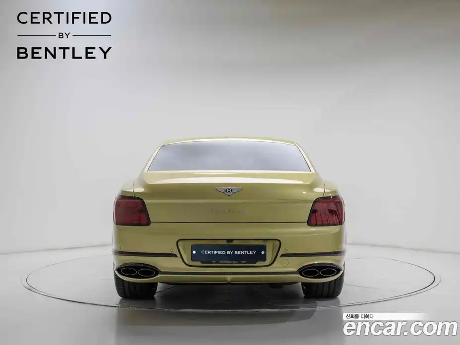 Bentley Flying Spur 2024 4.0 гидро, фото 4