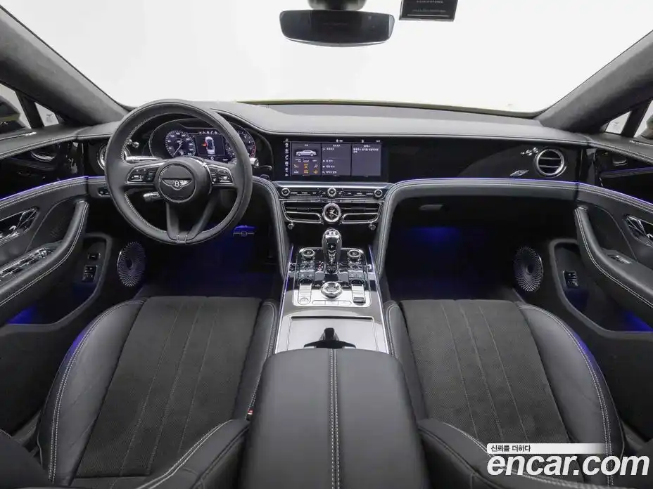Bentley Flying Spur 2024 4.0 гидро, фото 7