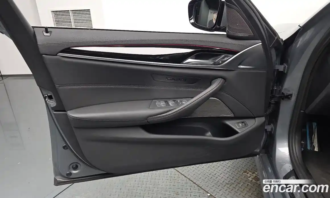 BMW 5-Series 2022 2.0 гидро, фото 14