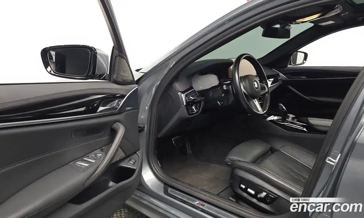 BMW 5-Series 2022 2.0 гидро, фото 17