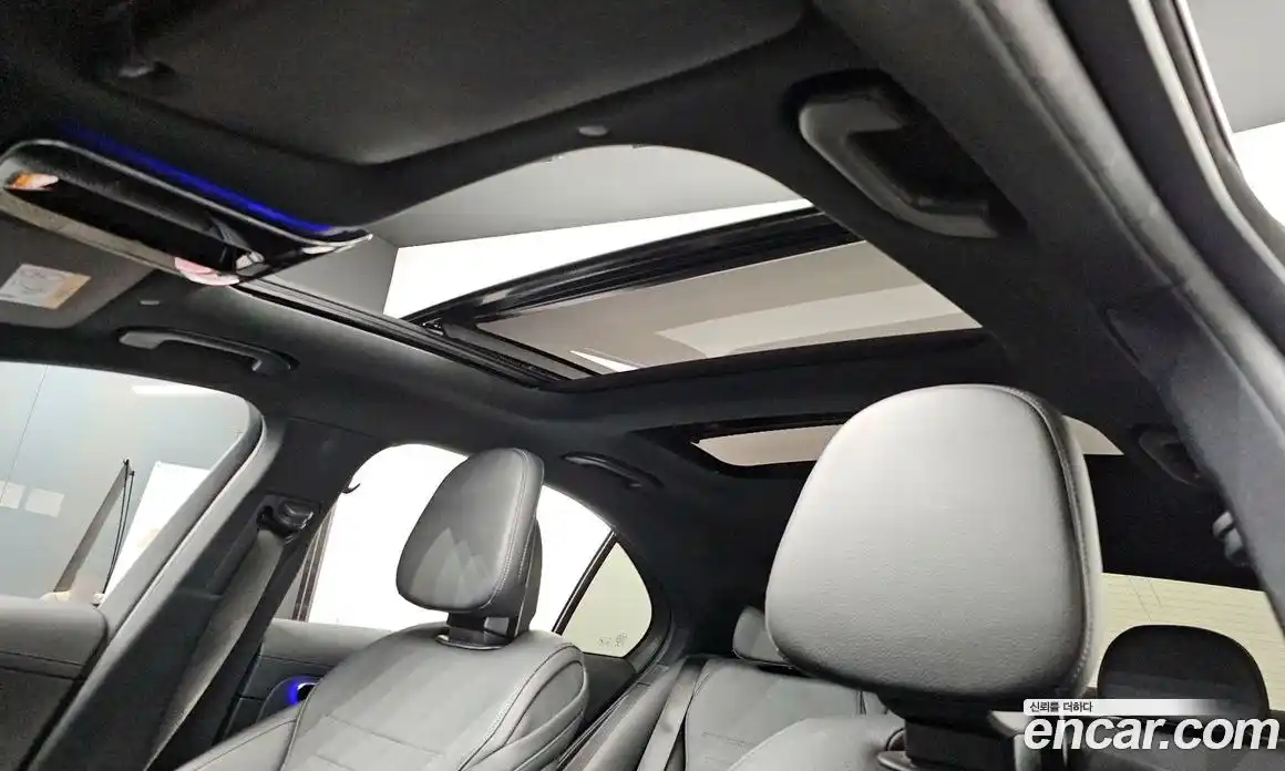 Mercedes-Benz C-Class 2022 2.0 гидро, фото 24