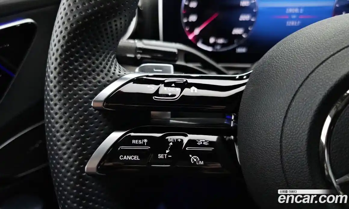 Mercedes-Benz C-Class 2022 2.0 гидро, фото 29
