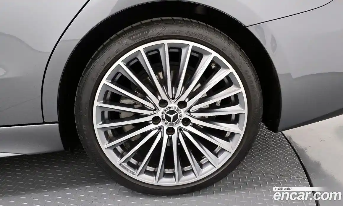 Mercedes-Benz C-Class 2022 2.0 гидро, фото 7
