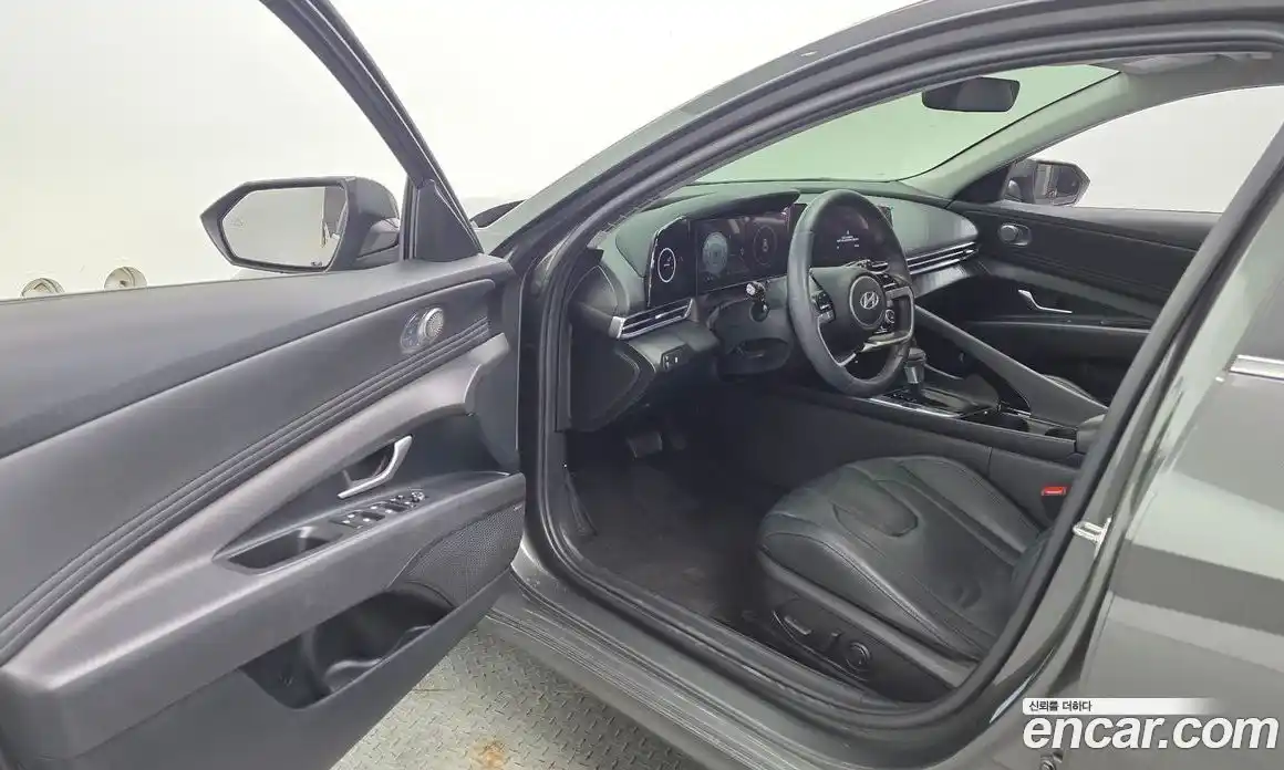 Hyundai Avante 2024 1.6 гидро, фото 13