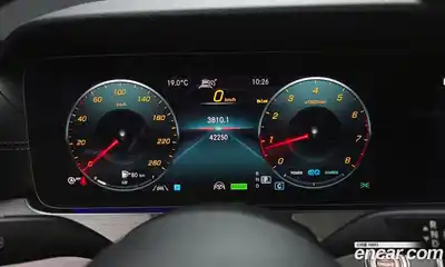 Mercedes-Benz E-Class 2022 2.0 гидро, миниатюра 11