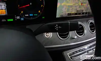 Mercedes-Benz E-Class 2022 2.0 гидро, миниатюра 12
