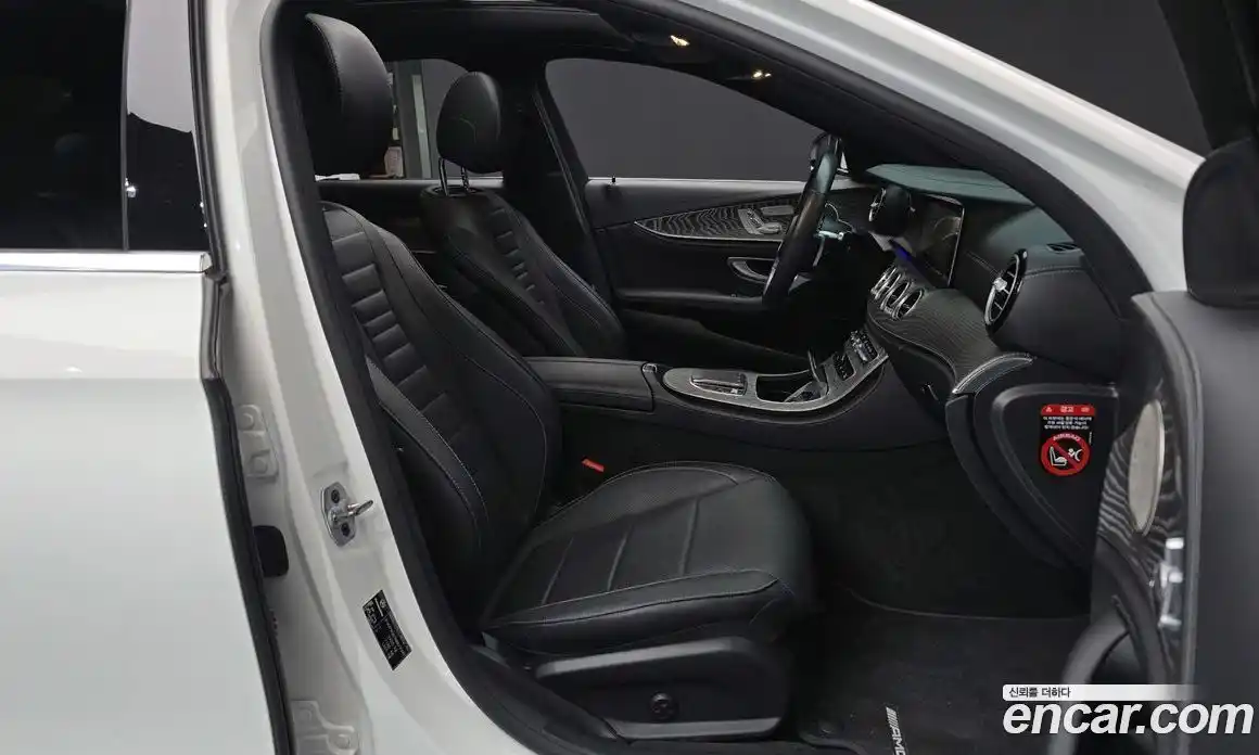 Mercedes-Benz E-Class 2022 2.0 гидро, фото 16