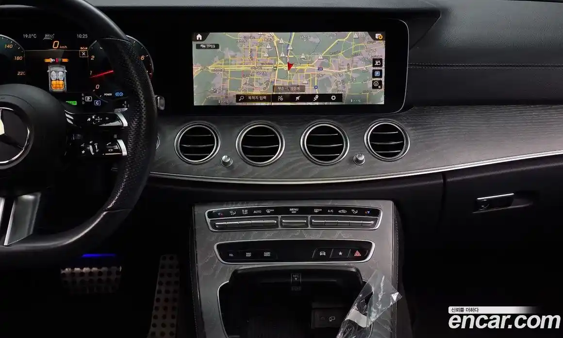 Mercedes-Benz E-Class 2022 2.0 гидро, фото 18