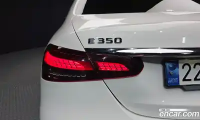 Mercedes-Benz E-Class 2022 2.0 гидро, миниатюра 9
