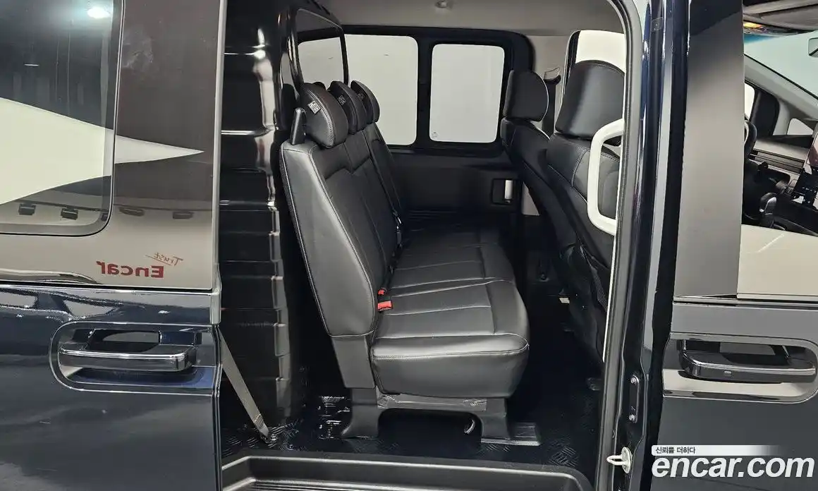Hyundai Staria 2023 2.2 гидро, фото 16