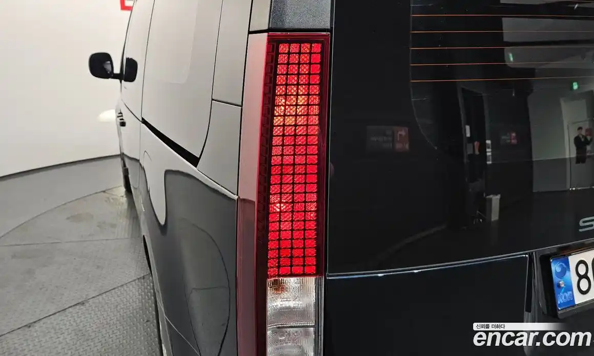 Hyundai Staria 2023 2.2 гидро, фото 8
