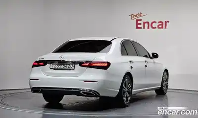 Mercedes-Benz E-Class 2021 2.0 автомат (гидро), миниатюра 2