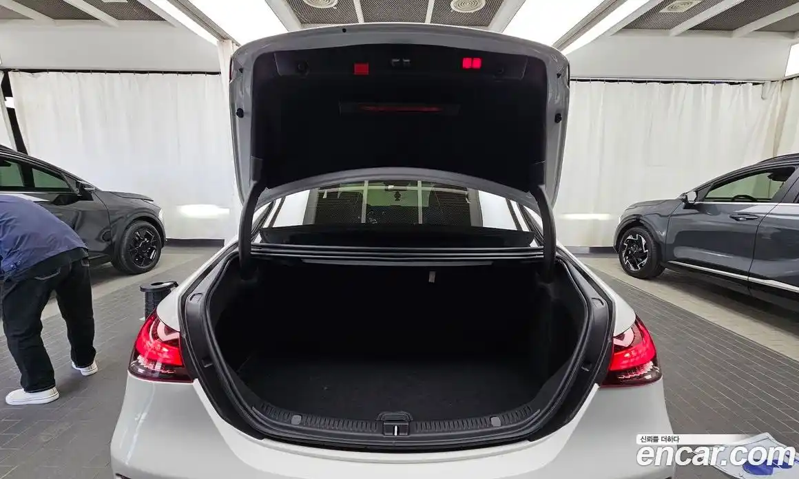 Mercedes-Benz E-Class 2021 2.0 автомат (гидро), фото 26