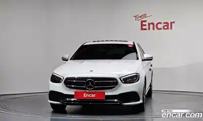 Mercedes-Benz E-Class 2021 2.0 автомат (гидро), миниатюра 3