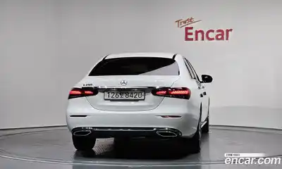 Mercedes-Benz E-Class 2021 2.0 автомат (гидро), миниатюра 4
