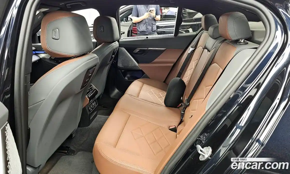 BMW 5 серия 2024 2.0 автомат (гидро), фото 16