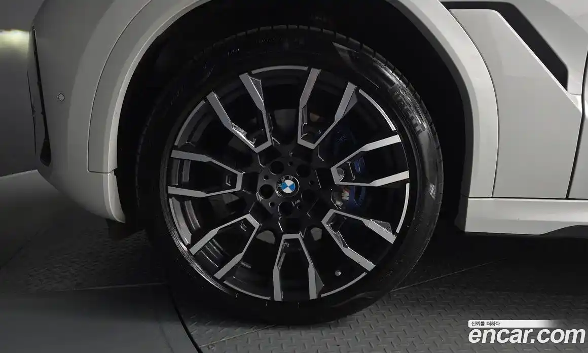 BMW X6 2025 3.0 автомат (гидро), фото 5
